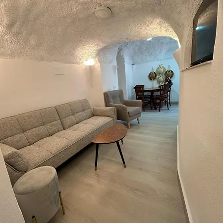 Holiday home Cueva Virgen De Nieves Monachil